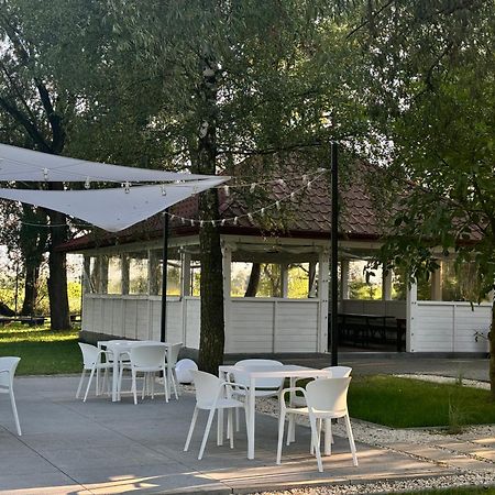 Hotel Nad Stara Nida *** Pinczow Exterior foto